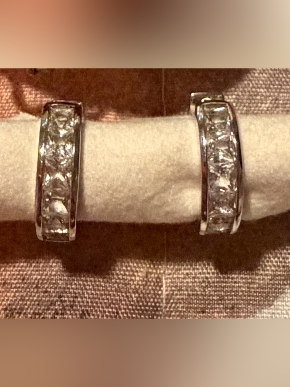 New Beautiful Sterling Silver Natural White Sapphire Huggie Hoop Earrings